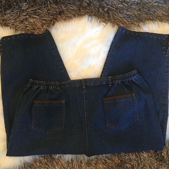 3/$25 Ruby Rd. Cropped Jeans - Picture 2 of 3